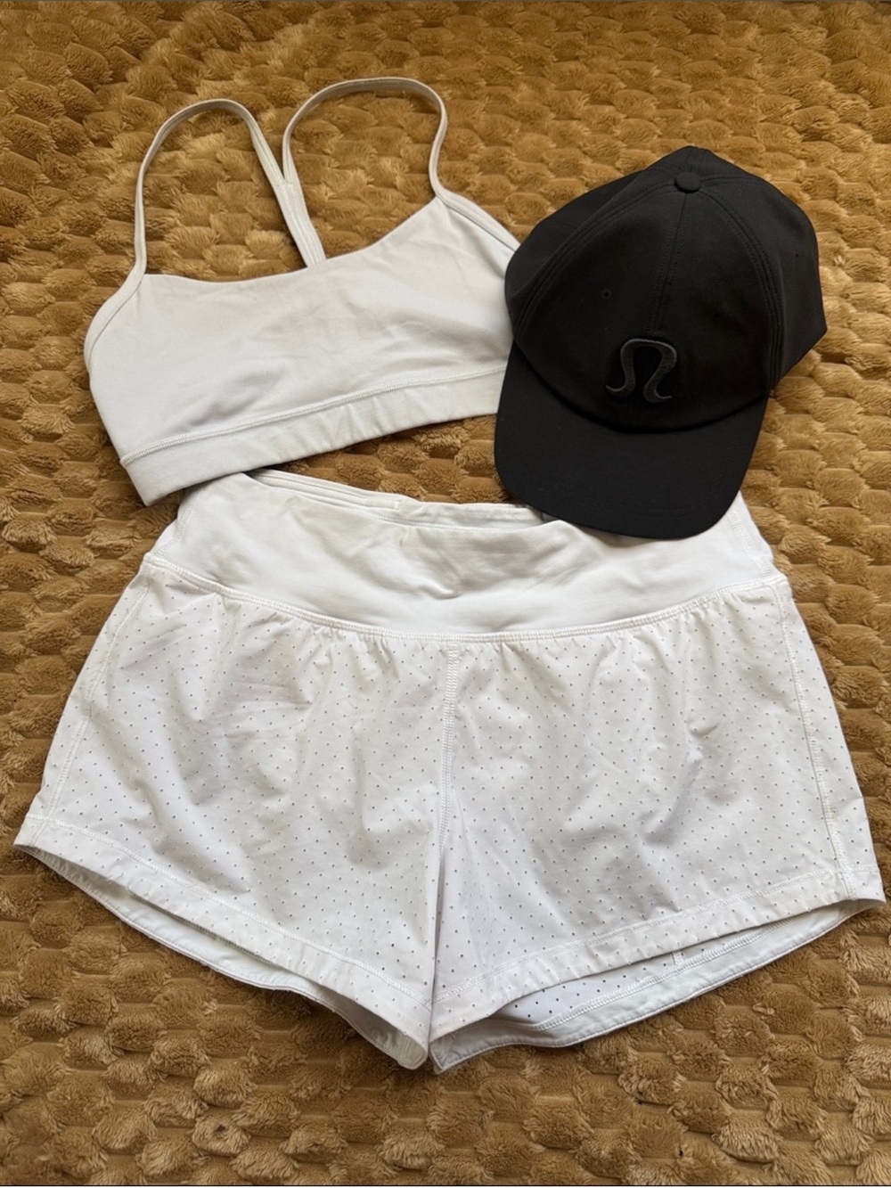 Lululemon athletica  sport bra & shorts set size 6